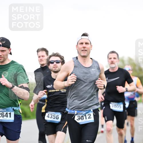 07.04.2024 - 43. Internationalen Wilhelmsburger Insellauf Dr. Thomas Lammeyer http://msf.ph/oto/6038580 07.04.2024 10:28:05 Laufen 2641, 4356, 3012, 2005 meine-sportfotos.de