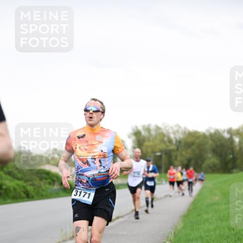 07.04.2024 - 43. Internationalen Wilhelmsburger Insellauf Dr. Thomas Lammeyer http://msf.ph/oto/6038589 07.04.2024 10:28:07 Laufen 3171 meine-sportfotos.de