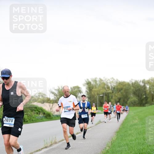 07.04.2024 - 43. Internationalen Wilhelmsburger Insellauf Dr. Thomas Lammeyer http://msf.ph/oto/6038599 07.04.2024 10:28:09 Laufen 2070, 2070, 21, 3608 meine-sportfotos.de