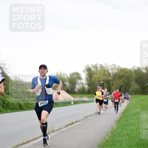 07.04.2024 - 43. Internationalen Wilhelmsburger Insellauf Dr. Thomas Lammeyer http://msf.ph/oto/6038606 07.04.2024 10:28:11 Laufen 3608 meine-sportfotos.de
