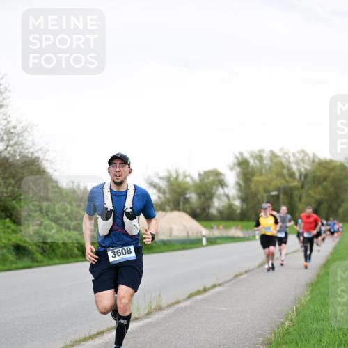 07.04.2024 - 43. Internationalen Wilhelmsburger Insellauf Dr. Thomas Lammeyer http://msf.ph/oto/6038608 07.04.2024 10:28:11 Laufen 3608 meine-sportfotos.de