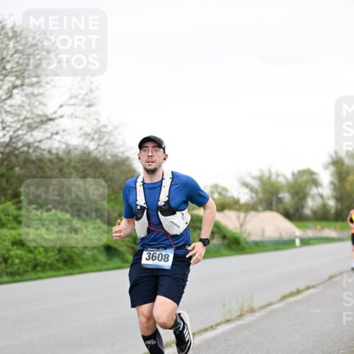 07.04.2024 - 43. Internationalen Wilhelmsburger Insellauf Dr. Thomas Lammeyer http://msf.ph/oto/6038611 07.04.2024 10:28:12 Laufen 3608 meine-sportfotos.de
