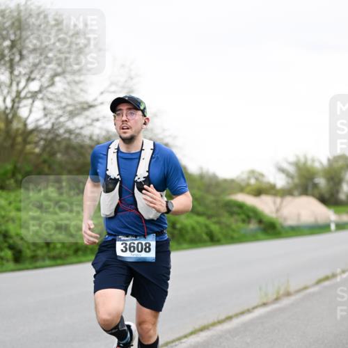 07.04.2024 - 43. Internationalen Wilhelmsburger Insellauf Dr. Thomas Lammeyer http://msf.ph/oto/6038614 07.04.2024 10:28:12 Laufen 3608 meine-sportfotos.de