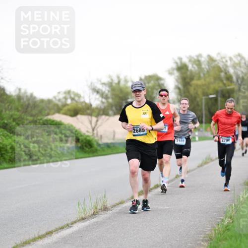 07.04.2024 - 43. Internationalen Wilhelmsburger Insellauf Dr. Thomas Lammeyer http://msf.ph/oto/6038616 07.04.2024 10:28:15 Laufen 2685, 2103, 2790 meine-sportfotos.de