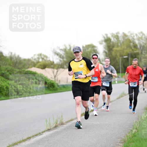 07.04.2024 - 43. Internationalen Wilhelmsburger Insellauf Dr. Thomas Lammeyer http://msf.ph/oto/6038617 07.04.2024 10:28:15 Laufen 2629, 2461, 2103, 2790 meine-sportfotos.de