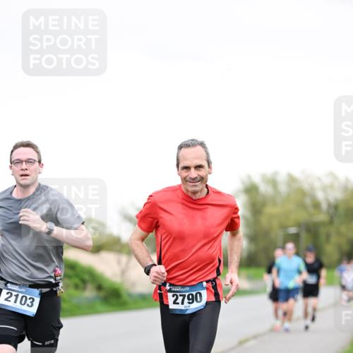 07.04.2024 - 43. Internationalen Wilhelmsburger Insellauf Dr. Thomas Lammeyer http://msf.ph/oto/6038625 07.04.2024 10:28:18 Laufen 2103, 2790 meine-sportfotos.de