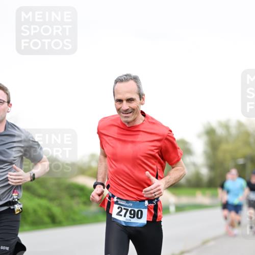 07.04.2024 - 43. Internationalen Wilhelmsburger Insellauf Dr. Thomas Lammeyer http://msf.ph/oto/6038628 07.04.2024 10:28:19 Laufen 2790 meine-sportfotos.de