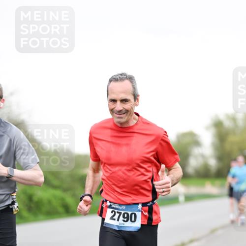 07.04.2024 - 43. Internationalen Wilhelmsburger Insellauf Dr. Thomas Lammeyer http://msf.ph/oto/6038629 07.04.2024 10:28:19 Laufen 2790 meine-sportfotos.de