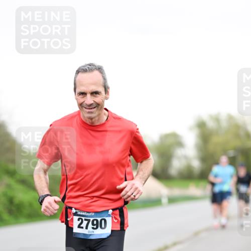 07.04.2024 - 43. Internationalen Wilhelmsburger Insellauf Dr. Thomas Lammeyer http://msf.ph/oto/6038630 07.04.2024 10:28:19 Laufen 2790 meine-sportfotos.de