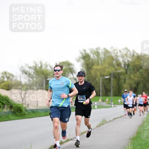 07.04.2024 - 43. Internationalen Wilhelmsburger Insellauf Dr. Thomas Lammeyer http://msf.ph/oto/6038631 07.04.2024 10:28:23 Laufen 3776, 377 meine-sportfotos.de