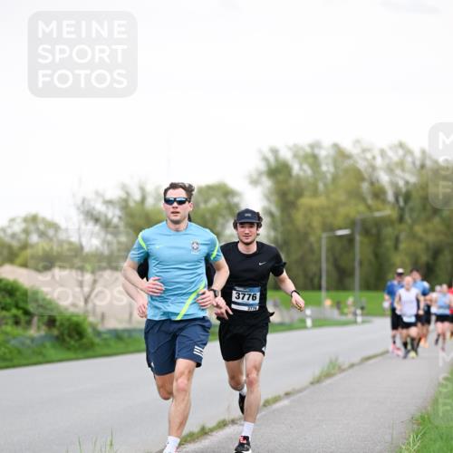 07.04.2024 - 43. Internationalen Wilhelmsburger Insellauf Dr. Thomas Lammeyer http://msf.ph/oto/6038634 07.04.2024 10:28:23 Laufen 3776, 3776 meine-sportfotos.de