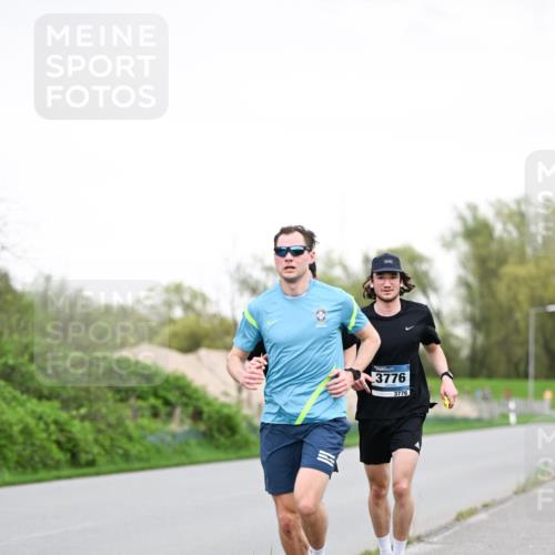 07.04.2024 - 43. Internationalen Wilhelmsburger Insellauf Dr. Thomas Lammeyer http://msf.ph/oto/6038636 07.04.2024 10:28:24 Laufen 3776, 3776 meine-sportfotos.de