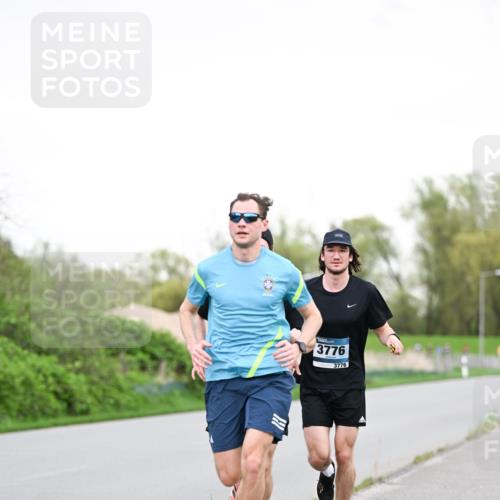 07.04.2024 - 43. Internationalen Wilhelmsburger Insellauf Dr. Thomas Lammeyer http://msf.ph/oto/6038638 07.04.2024 10:28:24 Laufen 3776, 3776 meine-sportfotos.de
