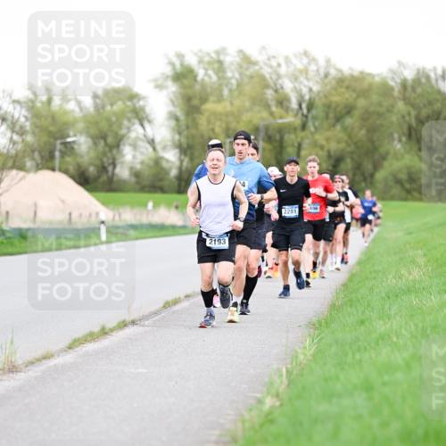 07.04.2024 - 43. Internationalen Wilhelmsburger Insellauf Dr. Thomas Lammeyer http://msf.ph/oto/6038641 07.04.2024 10:28:31 Laufen 2193, 2281, 496 meine-sportfotos.de