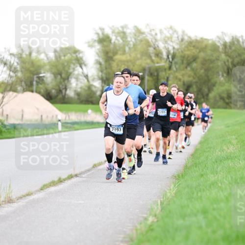 07.04.2024 - 43. Internationalen Wilhelmsburger Insellauf Dr. Thomas Lammeyer http://msf.ph/oto/6038644 07.04.2024 10:28:31 Laufen 2281 meine-sportfotos.de
