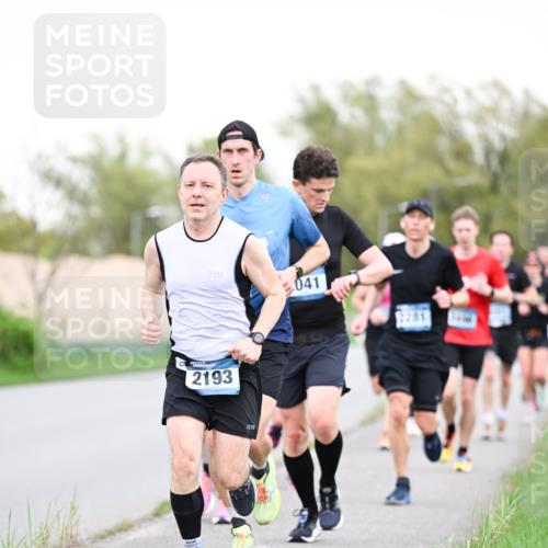 07.04.2024 - 43. Internationalen Wilhelmsburger Insellauf Dr. Thomas Lammeyer http://msf.ph/oto/6038652 07.04.2024 10:28:34 Laufen 041, 2193 meine-sportfotos.de