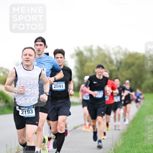07.04.2024 - 43. Internationalen Wilhelmsburger Insellauf Dr. Thomas Lammeyer http://msf.ph/oto/6038659 07.04.2024 10:28:34 Laufen 2193, 2041 meine-sportfotos.de