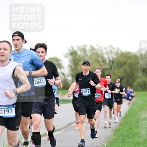 07.04.2024 - 43. Internationalen Wilhelmsburger Insellauf Dr. Thomas Lammeyer http://msf.ph/oto/6038661 07.04.2024 10:28:35 Laufen 2193, 2041, 2281, 496, 3061 meine-sportfotos.de