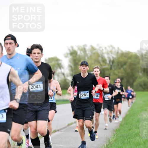 07.04.2024 - 43. Internationalen Wilhelmsburger Insellauf Dr. Thomas Lammeyer http://msf.ph/oto/6038662 07.04.2024 10:28:35 Laufen 13, 2041, 2281, 496 meine-sportfotos.de