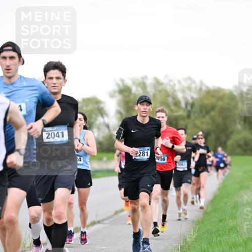 07.04.2024 - 43. Internationalen Wilhelmsburger Insellauf Dr. Thomas Lammeyer http://msf.ph/oto/6038663 07.04.2024 10:28:35 Laufen 2041, 4, 2281, 96, 3061 meine-sportfotos.de