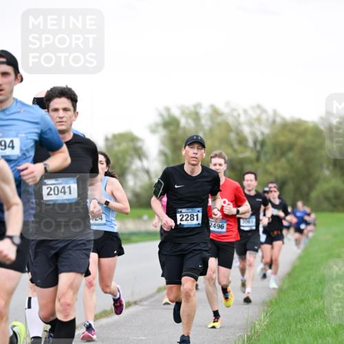 07.04.2024 - 43. Internationalen Wilhelmsburger Insellauf Dr. Thomas Lammeyer http://msf.ph/oto/6038664 07.04.2024 10:28:35 Laufen 94, 2041, 2281, 3061, 2496 meine-sportfotos.de