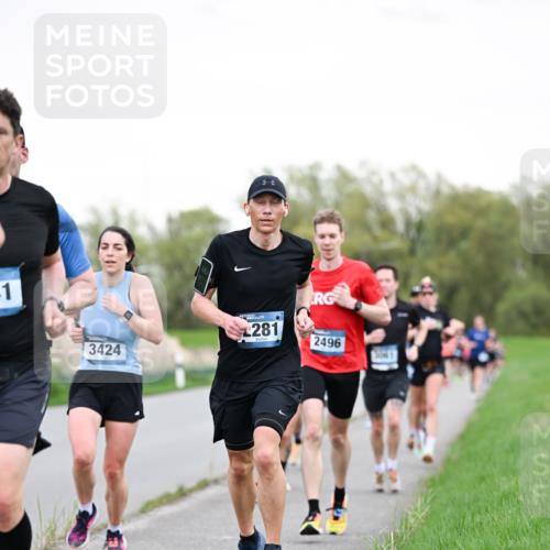 07.04.2024 - 43. Internationalen Wilhelmsburger Insellauf Dr. Thomas Lammeyer http://msf.ph/oto/6038668 07.04.2024 10:28:36 Laufen 1, 3424, 281, 2496 meine-sportfotos.de