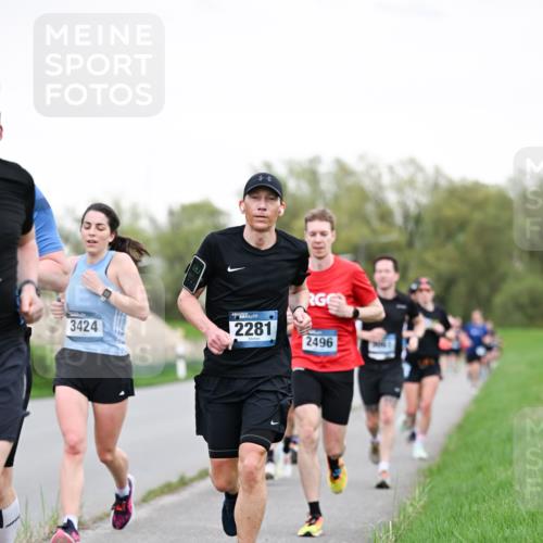 07.04.2024 - 43. Internationalen Wilhelmsburger Insellauf Dr. Thomas Lammeyer http://msf.ph/oto/6038669 07.04.2024 10:28:36 Laufen 3424, 2281, 2496 meine-sportfotos.de