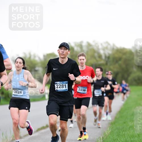 07.04.2024 - 43. Internationalen Wilhelmsburger Insellauf Dr. Thomas Lammeyer http://msf.ph/oto/6038670 07.04.2024 10:28:36 Laufen 3424, 2281, 2496 meine-sportfotos.de