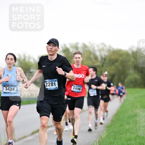 07.04.2024 - 43. Internationalen Wilhelmsburger Insellauf Dr. Thomas Lammeyer http://msf.ph/oto/6038671 07.04.2024 10:28:36 Laufen 4, 3424, 2281, 2496 meine-sportfotos.de