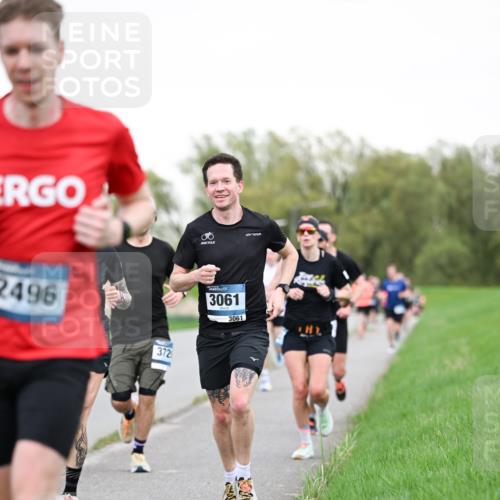 07.04.2024 - 43. Internationalen Wilhelmsburger Insellauf Dr. Thomas Lammeyer http://msf.ph/oto/6038683 07.04.2024 10:28:38 Laufen 2496, 81, 372, 3061, 3061 meine-sportfotos.de