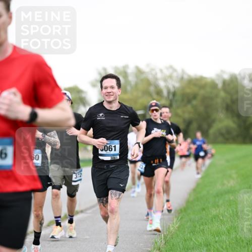 07.04.2024 - 43. Internationalen Wilhelmsburger Insellauf Dr. Thomas Lammeyer http://msf.ph/oto/6038684 07.04.2024 10:28:38 Laufen 6, 60, 372, 061, 3061 meine-sportfotos.de