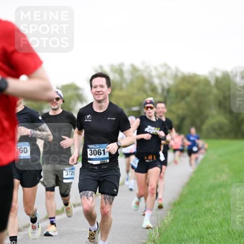 07.04.2024 - 43. Internationalen Wilhelmsburger Insellauf Dr. Thomas Lammeyer http://msf.ph/oto/6038685 07.04.2024 10:28:39 Laufen 060, 3720, 3061, 3061 meine-sportfotos.de
