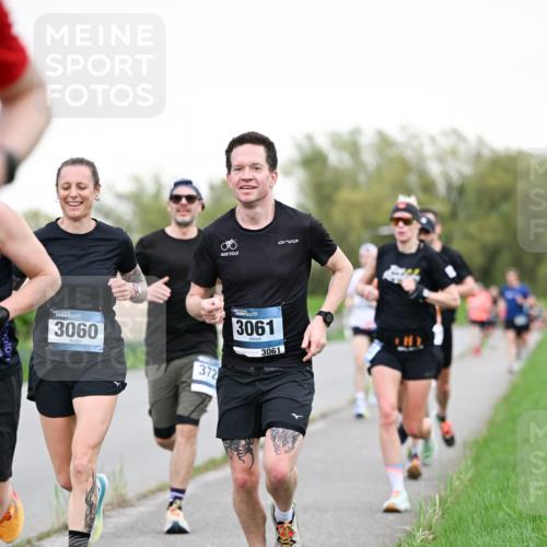 07.04.2024 - 43. Internationalen Wilhelmsburger Insellauf Dr. Thomas Lammeyer http://msf.ph/oto/6038687 07.04.2024 10:28:39 Laufen 3060, 372, 3061, 3061 meine-sportfotos.de
