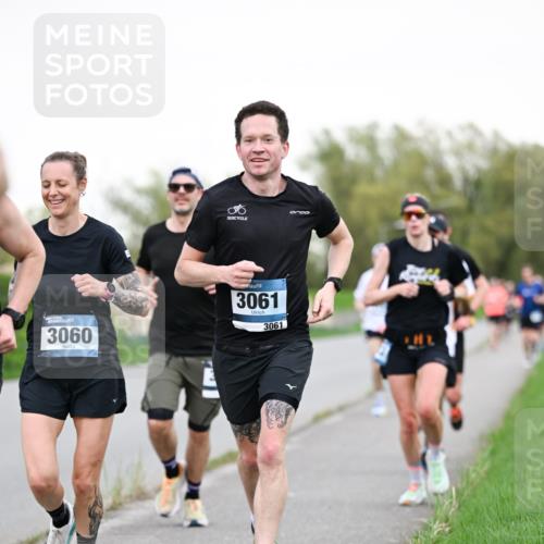 07.04.2024 - 43. Internationalen Wilhelmsburger Insellauf Dr. Thomas Lammeyer http://msf.ph/oto/6038688 07.04.2024 10:28:39 Laufen 3060, 3061, 3061 meine-sportfotos.de