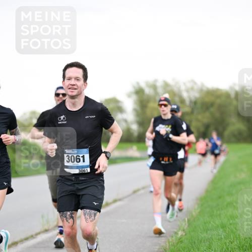 07.04.2024 - 43. Internationalen Wilhelmsburger Insellauf Dr. Thomas Lammeyer http://msf.ph/oto/6038689 07.04.2024 10:28:40 Laufen 3061, 3061 meine-sportfotos.de