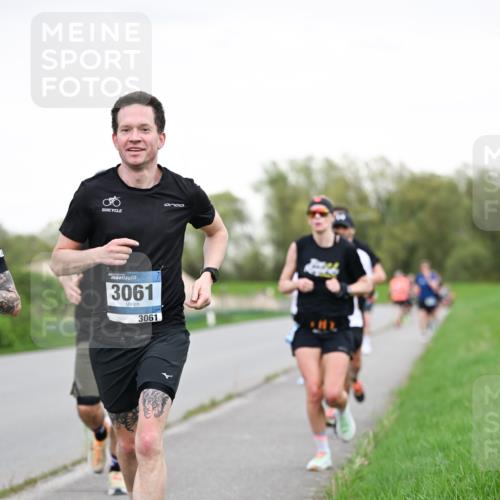 07.04.2024 - 43. Internationalen Wilhelmsburger Insellauf Dr. Thomas Lammeyer http://msf.ph/oto/6038690 07.04.2024 10:28:40 Laufen 3061, 3061 meine-sportfotos.de