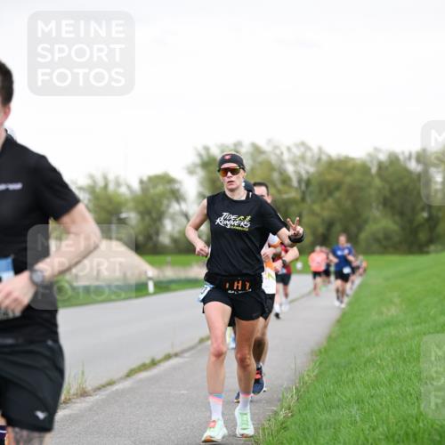 07.04.2024 - 43. Internationalen Wilhelmsburger Insellauf Dr. Thomas Lammeyer http://msf.ph/oto/6038691 07.04.2024 10:28:40 Laufen  meine-sportfotos.de