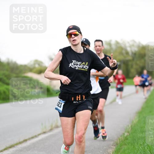 07.04.2024 - 43. Internationalen Wilhelmsburger Insellauf Dr. Thomas Lammeyer http://msf.ph/oto/6038700 07.04.2024 10:28:41 Laufen 23 meine-sportfotos.de