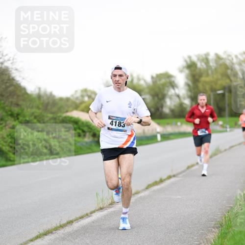 07.04.2024 - 43. Internationalen Wilhelmsburger Insellauf Dr. Thomas Lammeyer http://msf.ph/oto/6038708 07.04.2024 10:28:44 Laufen 4183 meine-sportfotos.de