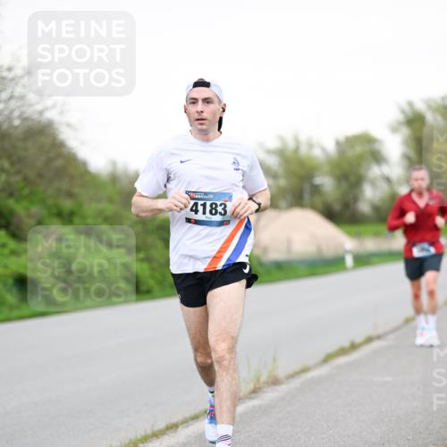 07.04.2024 - 43. Internationalen Wilhelmsburger Insellauf Dr. Thomas Lammeyer http://msf.ph/oto/6038712 07.04.2024 10:28:45 Laufen 4183 meine-sportfotos.de