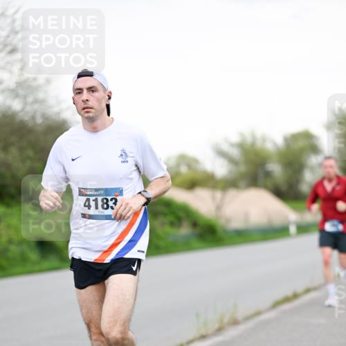 07.04.2024 - 43. Internationalen Wilhelmsburger Insellauf Dr. Thomas Lammeyer http://msf.ph/oto/6038716 07.04.2024 10:28:45 Laufen 4183 meine-sportfotos.de