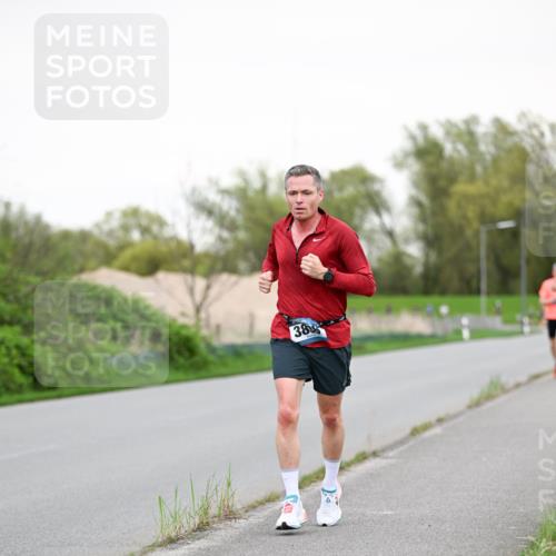 07.04.2024 - 43. Internationalen Wilhelmsburger Insellauf Dr. Thomas Lammeyer http://msf.ph/oto/6038719 07.04.2024 10:28:46 Laufen 386 meine-sportfotos.de