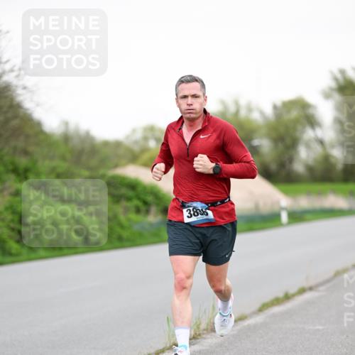 07.04.2024 - 43. Internationalen Wilhelmsburger Insellauf Dr. Thomas Lammeyer http://msf.ph/oto/6038725 07.04.2024 10:28:47 Laufen 3838 meine-sportfotos.de