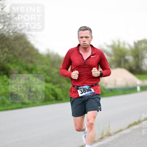 07.04.2024 - 43. Internationalen Wilhelmsburger Insellauf Dr. Thomas Lammeyer http://msf.ph/oto/6038728 07.04.2024 10:28:48 Laufen 3838 meine-sportfotos.de