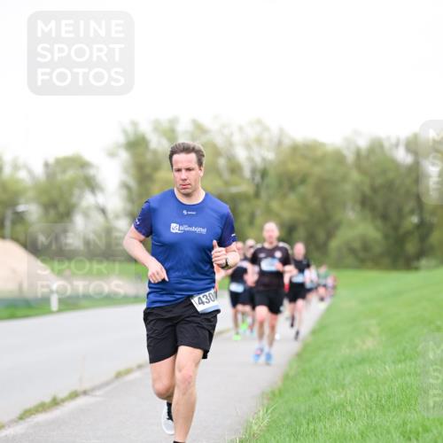 07.04.2024 - 43. Internationalen Wilhelmsburger Insellauf Dr. Thomas Lammeyer http://msf.ph/oto/6038731 07.04.2024 10:28:50 Laufen 430 meine-sportfotos.de