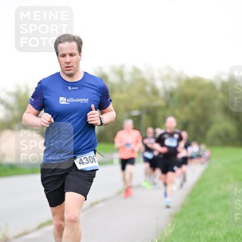 07.04.2024 - 43. Internationalen Wilhelmsburger Insellauf Dr. Thomas Lammeyer http://msf.ph/oto/6038740 07.04.2024 10:28:51 Laufen 4306 meine-sportfotos.de