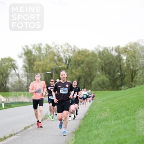 07.04.2024 - 43. Internationalen Wilhelmsburger Insellauf Dr. Thomas Lammeyer http://msf.ph/oto/6038741 07.04.2024 10:28:53 Laufen 27, 088, 4186, 3265 meine-sportfotos.de