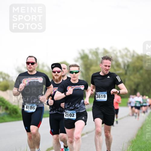07.04.2024 - 43. Internationalen Wilhelmsburger Insellauf Dr. Thomas Lammeyer http://msf.ph/oto/6038752 07.04.2024 10:28:59 Laufen 4186, 2102, 3619 meine-sportfotos.de