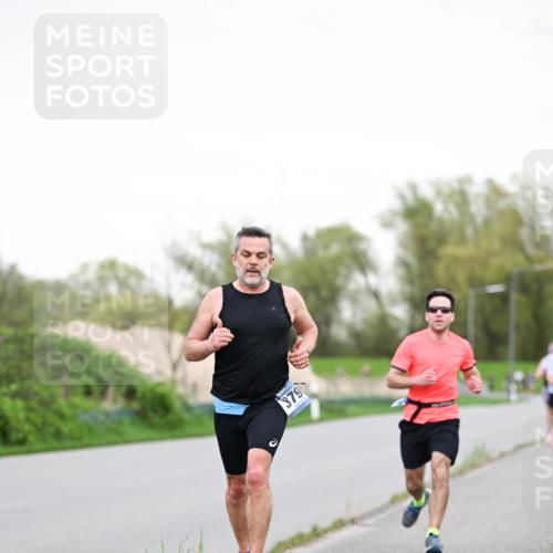 07.04.2024 - 43. Internationalen Wilhelmsburger Insellauf Dr. Thomas Lammeyer http://msf.ph/oto/6038773 07.04.2024 10:29:04 Laufen 379 meine-sportfotos.de