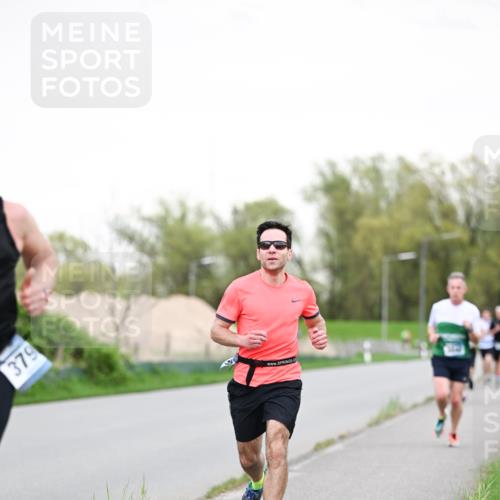 07.04.2024 - 43. Internationalen Wilhelmsburger Insellauf Dr. Thomas Lammeyer http://msf.ph/oto/6038780 07.04.2024 10:29:06 Laufen 379 meine-sportfotos.de